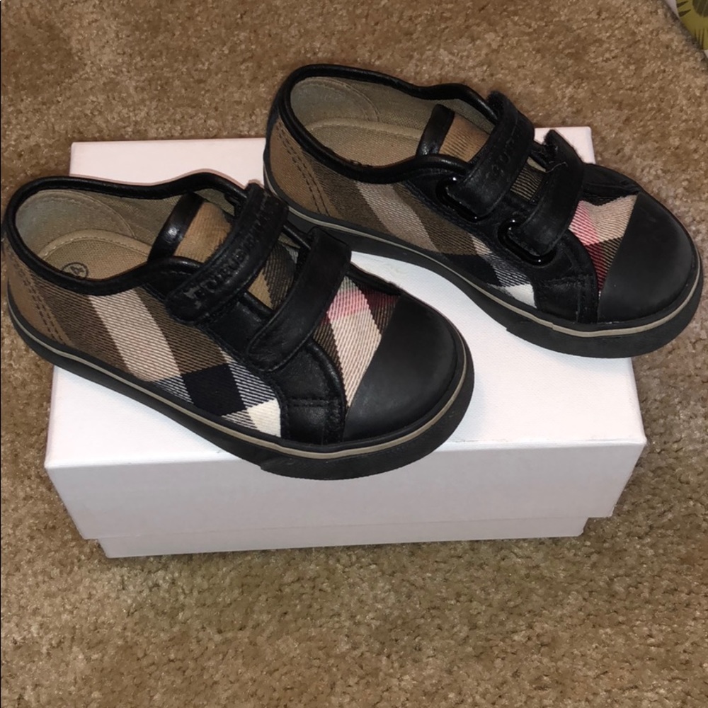 Burberry Kids Sneakers in Black and Beige Plaid
